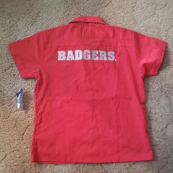 NWT Sport Ragz Wisconsin Badgers Boys Red Bucky Button-Down Shirt Sz S - Picture 7 of 7